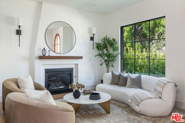 3745 May Street, Los Angeles CA: https://media.crmls.org/mediaz/8f173f79-e1ef-415f-a318-10ed3813666e.jpg