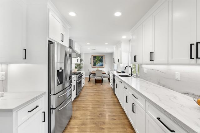 Detail Gallery Image 10 of 38 For 1951 Belmore Ct, El Cajon,  CA 92020 - 4 Beds | 2/1 Baths