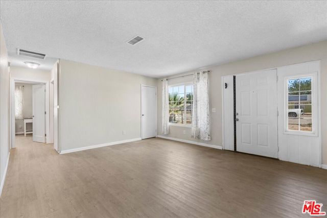 40611 178th Street, Lancaster CA: https://media.crmls.org/mediaz/8f175ecc-2454-41c1-b33f-c9715afd50a7.jpg