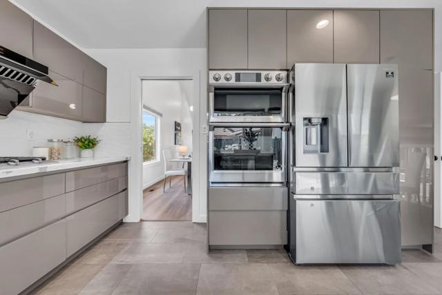 6 Whitecliff Court, San Mateo CA: https://media.crmls.org/mediaz/8f175f53-1826-4b9c-9a5c-a25fc7f60d7d.jpg