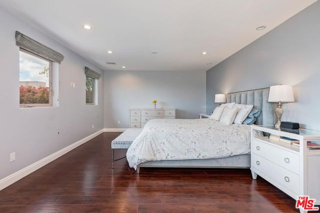 1524 Reeves Street, Los Angeles CA: https://media.crmls.org/mediaz/8f17654d-f55c-4738-b340-83d6c443fd11.jpg