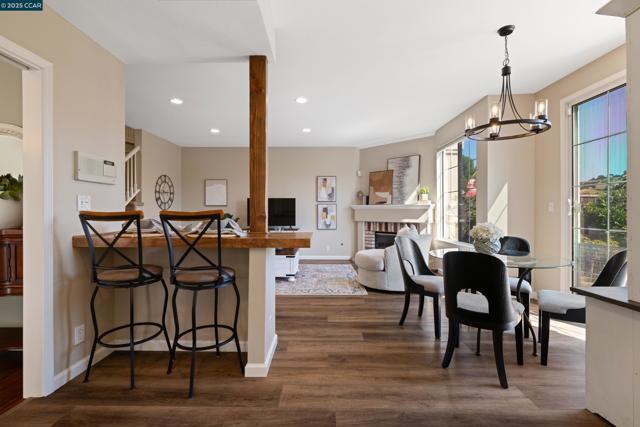 315 Glasgow Circle, Danville CA: https://media.crmls.org/mediaz/8f19508a-abd7-4b71-af02-cea3bc4909af.jpg