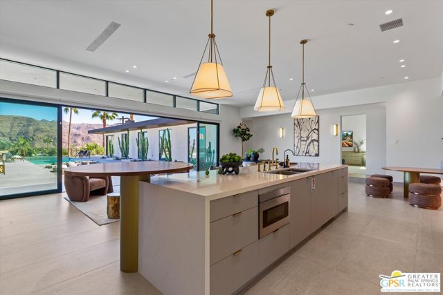 2481 Cahuilla Hills Drive, Palm Springs, CA 92264