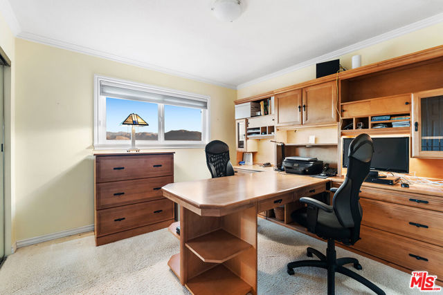 2212 Stacy Lane, Camarillo CA: https://media.crmls.org/mediaz/8f19d086-4e94-4979-aa3d-92dc68c7c739.jpg