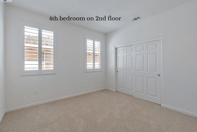 4005 Sarasta Bay Dr, Pittsburg CA: https://media.crmls.org/mediaz/8f19f6bd-3ebc-4136-a6fc-a80e22f82da5.jpg