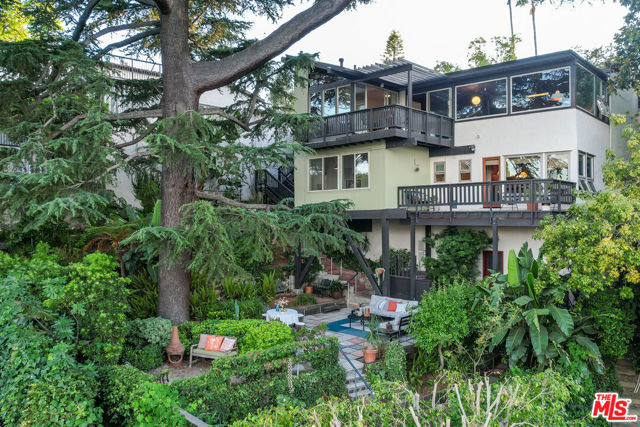 2020 Redcliff Street, Los Angeles CA: https://media.crmls.org/mediaz/8f1a346b-1ea0-498d-bfd2-d0745587ad66.jpg