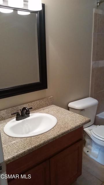 1098 Glenbridge Circle, Westlake Village CA: https://media.crmls.org/mediaz/8f1cc6de-6372-42a5-bd7a-870d502f58b5.jpg
