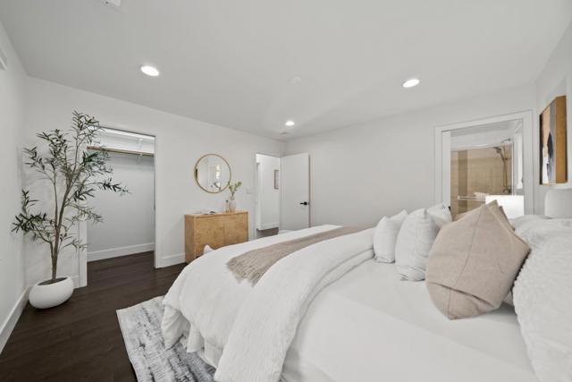 108 Durham Street, Menlo Park CA: https://media.crmls.org/mediaz/8f1d0c72-6855-4161-8bd8-c491e37b9a04.jpg