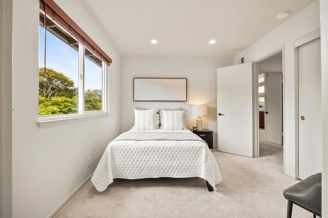 1 Le Havre Place, Half Moon Bay CA: https://media.crmls.org/mediaz/8f1d552a-aeaa-44ea-82f7-e4be3b4c18db.jpg
