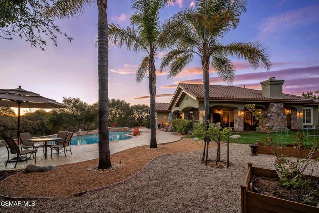 1826 Crystal View Circle, Newbury Park CA: https://media.crmls.org/mediaz/8f1d5590-aa8b-4e59-b080-0902f93ca4d9.jpg