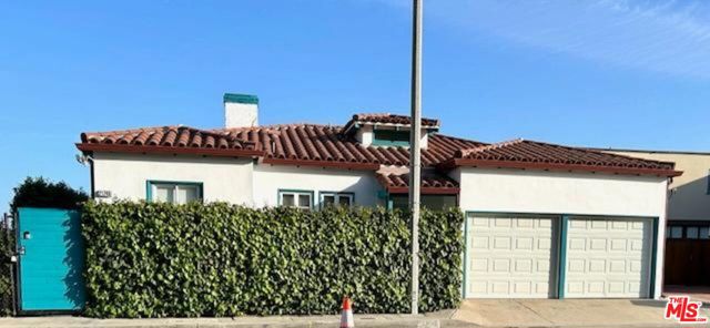 21746 Pacific Coast Highway photo 28