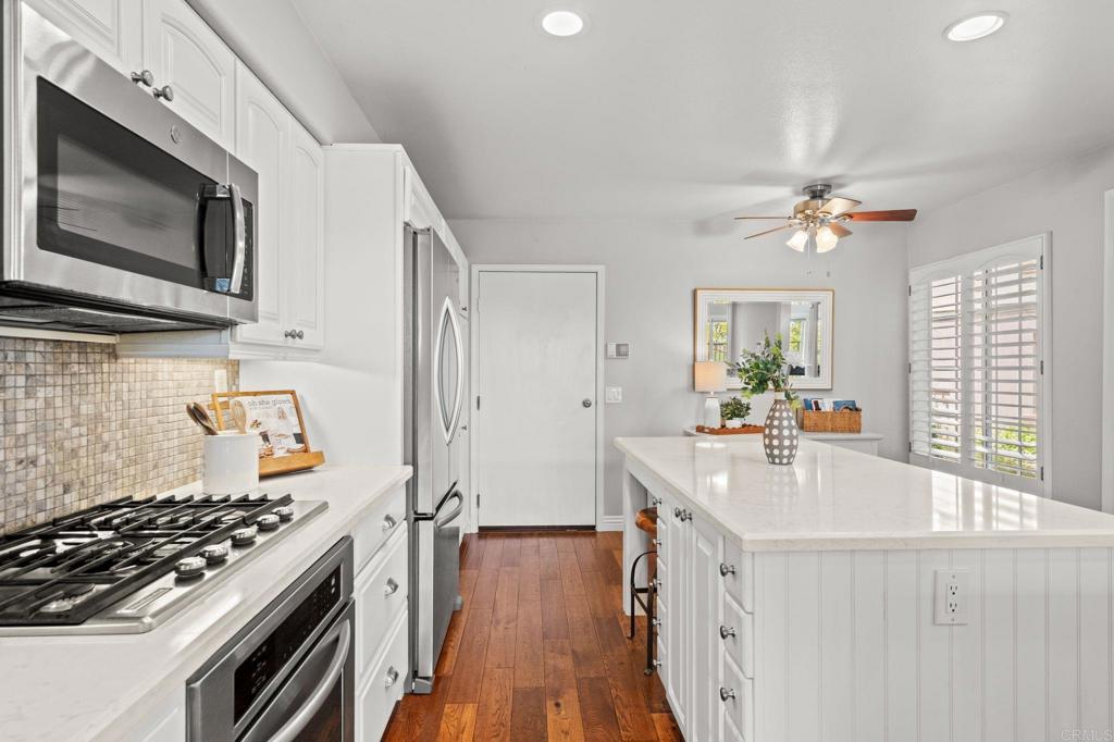 12041 Tivoli Park Row - photo 8