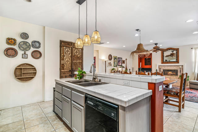79756 Cassia Street, La Quinta CA: https://media.crmls.org/mediaz/8f1f1e36-eb3e-48a2-8530-d542c2a5a834.jpg