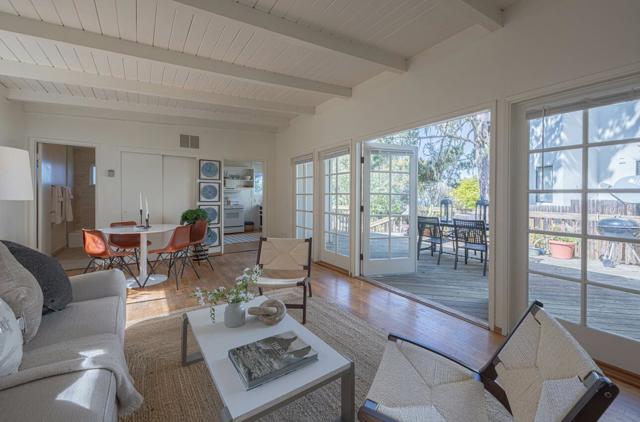 1208 Presidio Boulevard, Pacific Grove CA: https://media.crmls.org/mediaz/8f1f5e66-8eaf-471c-b64f-cee11bbf2fb3.jpg