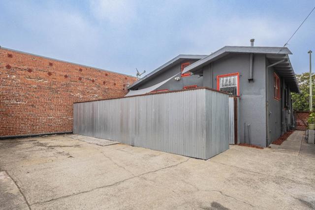 4211 Martin Luther King Jr Way, Oakland CA: https://media.crmls.org/mediaz/8f1f99ae-048c-4487-8e82-5accff708dbb.jpg