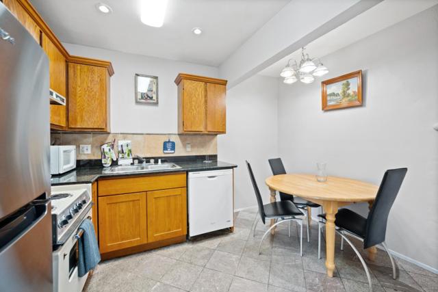 441 W Macarthur Boulevard, Oakland CA: https://media.crmls.org/mediaz/8f1ff6f8-8cf7-4e88-bb0b-0280b16ea8ea.jpg