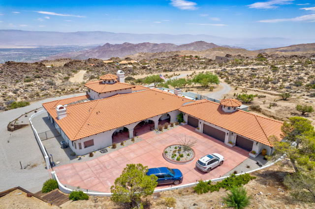 56375 Bighorn Drive, Mountain Center CA: https://media.crmls.org/mediaz/8f2000d3-03ae-4e3c-881f-07e19fa70247.jpg