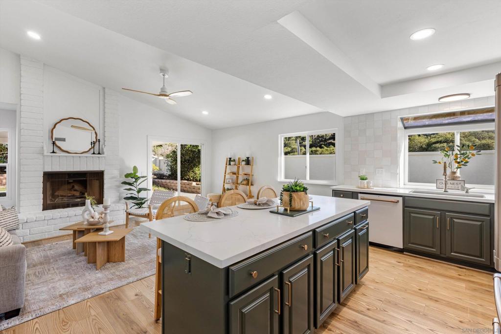 4640 Waverly Rd - photo 6