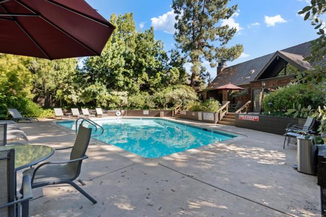 522 Thain Way, Palo Alto CA: https://media.crmls.org/mediaz/8f20475e-69ff-46d8-8db4-6b6a63f73eac.jpg