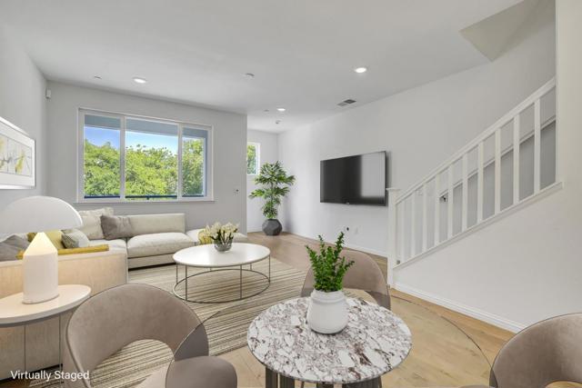 2580 Gimelli Way, San Jose CA: https://media.crmls.org/mediaz/8f20aed9-9df6-4193-a5f9-976235b9e316.jpg
