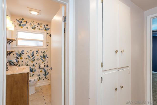 1187 Tangerine St, El Cajon CA: https://media.crmls.org/mediaz/8f2124f9-f0ec-4593-98e5-edcd9ffcaf33.jpg