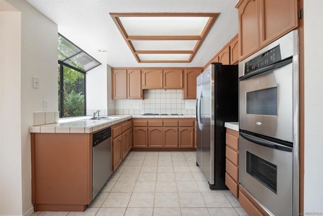 16205 Via Embeleso, San Diego CA: https://media.crmls.org/mediaz/8f219350-a90c-4062-a6ab-b67a6c7e98c8.jpg