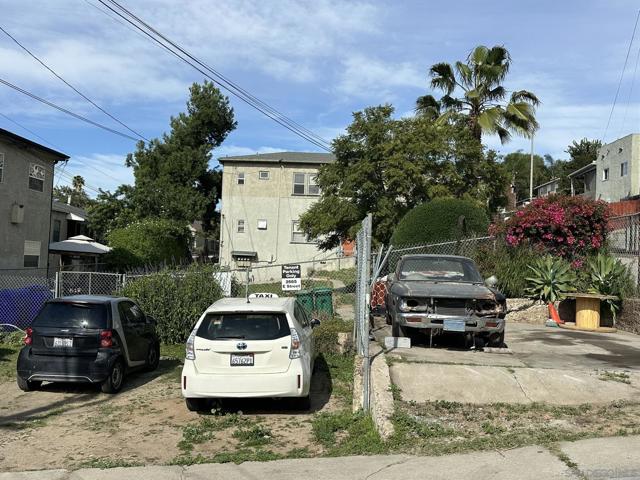 2663 67 E Street, San Diego CA: https://media.crmls.org/mediaz/8f21d013-417d-4b47-a41e-d56782853018.jpg