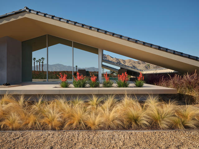 38850 Kelley Lane, Rancho Mirage CA: https://media.crmls.org/mediaz/8f21ecec-a480-402b-b843-544ee973e2a0.jpg