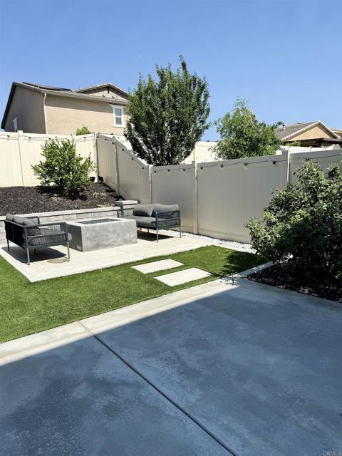 34164 Anise Drive, Murrieta CA: https://media.crmls.org/mediaz/8f223498-9a04-4eff-83e0-0bb7e290acc2.jpg