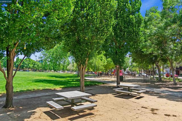 3240 Maguire Way, Dublin CA: https://media.crmls.org/mediaz/8f23820c-7b3d-4895-8c2a-c9483ddfde76.jpg