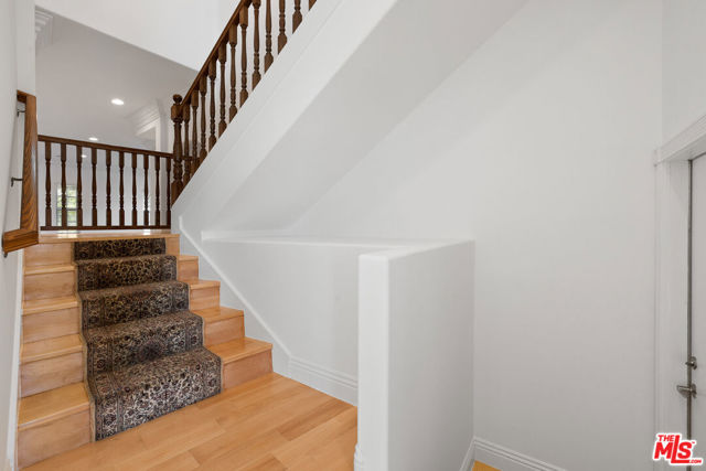 7412 Denrock Avenue, Los Angeles CA: https://media.crmls.org/mediaz/8f24895a-420b-4618-9d6d-2ea042364930.jpg