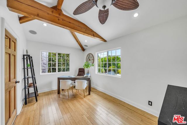 8011 Rayford Drive, Los Angeles CA: https://media.crmls.org/mediaz/8f255241-28a3-4ea6-8bed-5d58fac92c5c.jpg