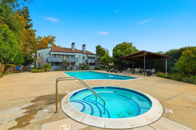 4814 Pine Forest Place, San Jose CA: https://media.crmls.org/mediaz/8f256cc6-88da-4eff-86f9-9acd4508b43f.jpg