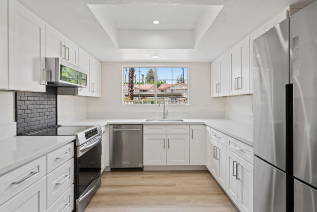 505 S Farrell Drive, Palm Springs CA: https://media.crmls.org/mediaz/8f28666c-1a79-4384-95a9-e939e32e1f1e.jpg