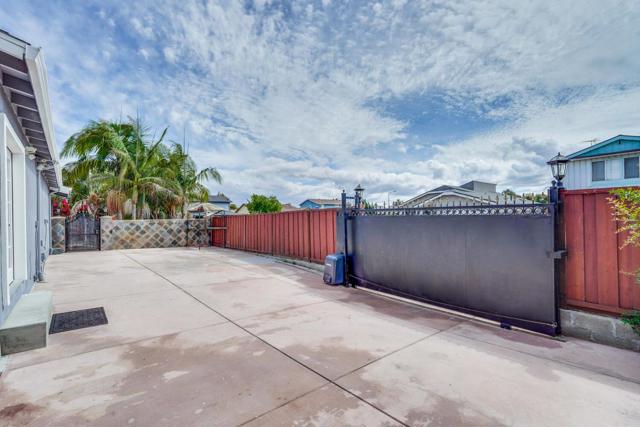 4611 Carmen Way, Union City CA: https://media.crmls.org/mediaz/8f2866a0-e115-40e8-a4d3-4cc38e2d6dc5.jpg