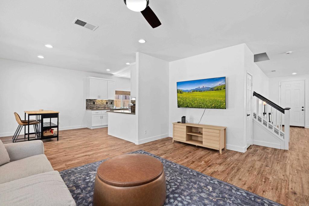 765 Avenida Abeja - photo 16