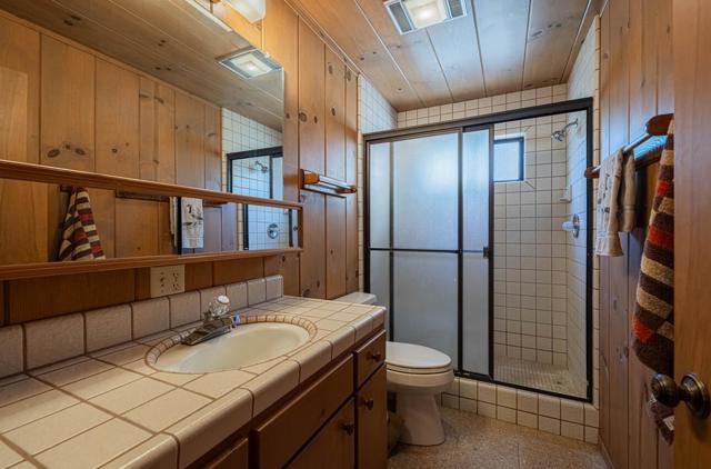 33900 Fabry Road, Soledad CA: https://media.crmls.org/mediaz/8f296c7f-b43c-4bab-a26f-88210ddbe03d.jpg