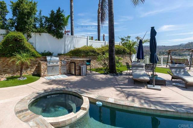 10667 Viacha Dr, Tierrasanta CA: https://media.crmls.org/mediaz/8f29f41f-f88e-4316-b7a1-77a0f4f33d1c.jpg