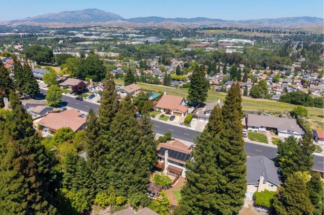 2821 Morgan Drive, San Ramon CA: https://media.crmls.org/mediaz/8f2a1469-fb59-44da-ad64-7023e05de561.jpg