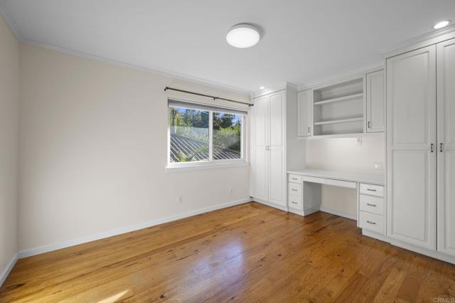 213 Via Palacio, Encinitas CA: https://media.crmls.org/mediaz/8f2a152a-a015-4484-a60b-4be667b7ce8e.jpg