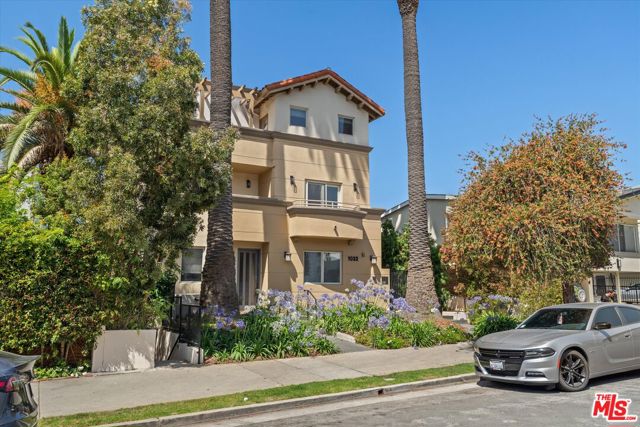 1032 3rd Street, 102 photo 2