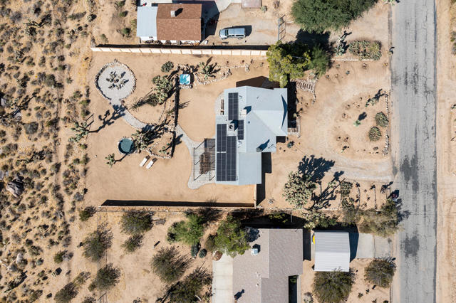 61093 Prescott Trail, Joshua Tree CA: https://media.crmls.org/mediaz/8f2a2f90-8599-4285-8aa5-bbd5b5aac880.jpg