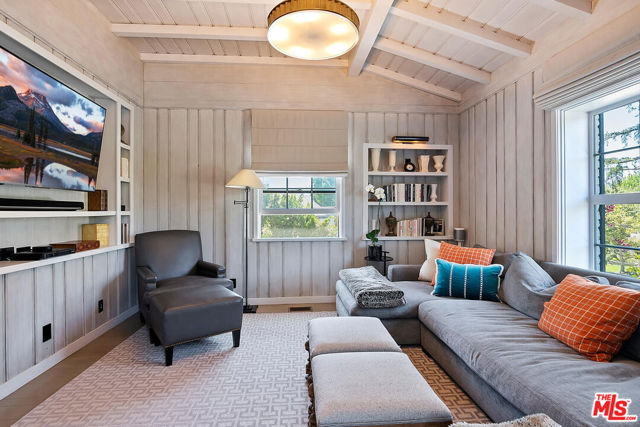 10428 Wyton Drive, Los Angeles CA: https://media.crmls.org/mediaz/8f2b4fd0-b6a4-46c7-8359-e8fa603bcd9b.jpg
