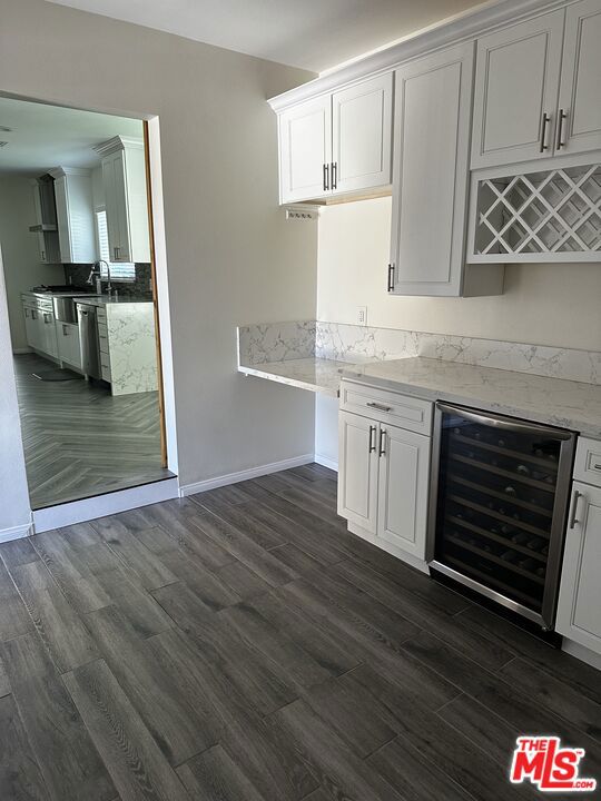 Image 13 of 57 For 15008 Larkspur Street