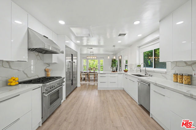 344 South Camden Drive photo 4