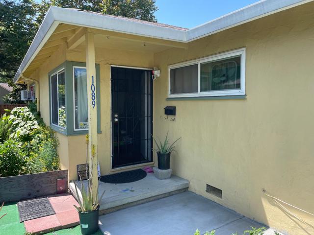 1085 N 4th Street, San Jose CA: https://media.crmls.org/mediaz/8f2c3ef6-a427-4041-8556-6a447dfd1022.jpg