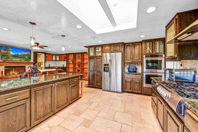 33140 Lilac Road, Valley Center CA: https://media.crmls.org/mediaz/8f2d362f-c1f4-491b-af1f-9f9099b48f05.jpg