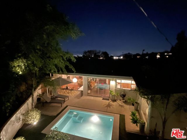 4025 Weslin Avenue, Sherman Oaks CA: https://media.crmls.org/mediaz/8f2d3a0e-2d78-48fa-bb69-ccc1c2c56242.jpg