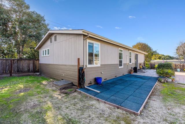 541 Casanova Avenue, Monterey CA: https://media.crmls.org/mediaz/8f2d3e87-8a26-4a06-9686-71baee0e0232.jpg