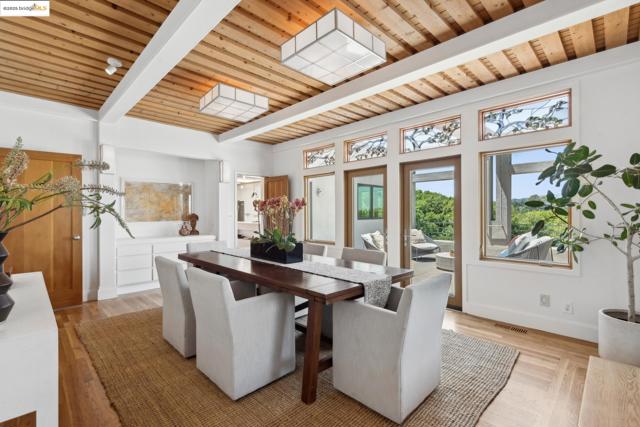 12688 Brookpark Road, Oakland CA: https://media.crmls.org/mediaz/8f2da460-ca14-4812-a9c3-601ded291129.jpg
